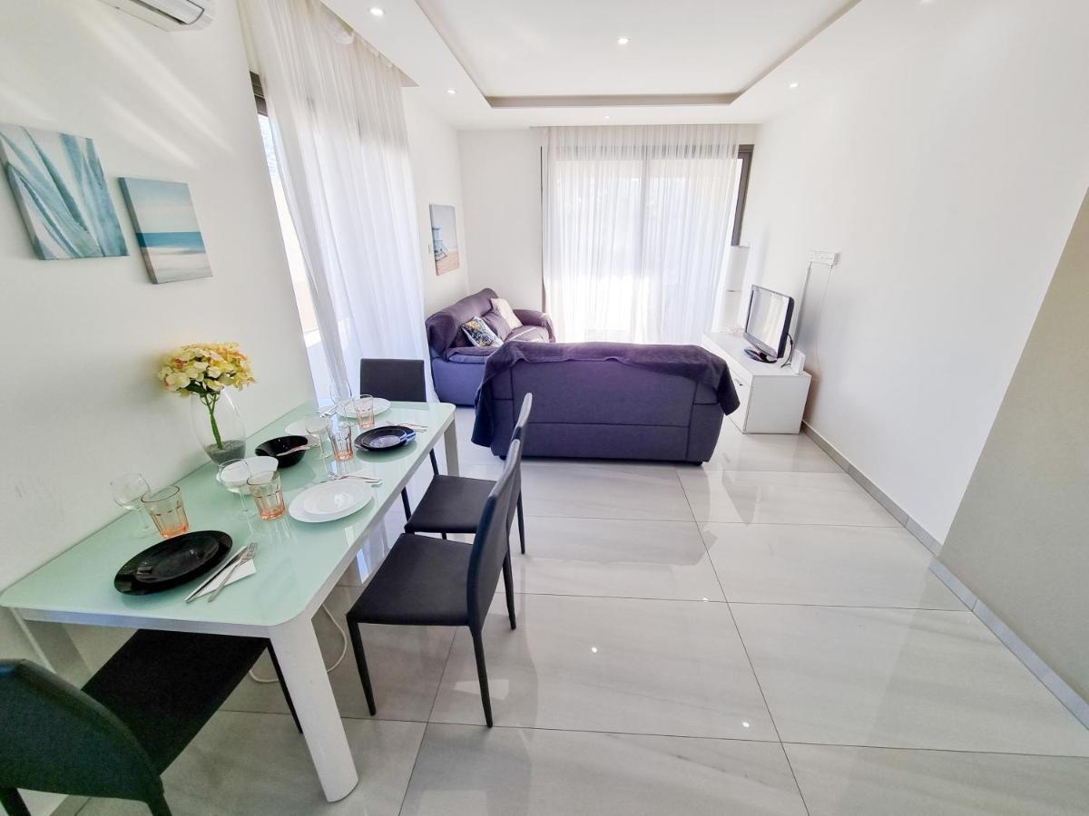 Sea La Vie Seaview Apartment ラルナカ エクステリア 写真