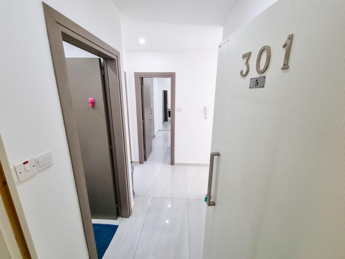 Sea La Vie Seaview Apartment ラルナカ エクステリア 写真
